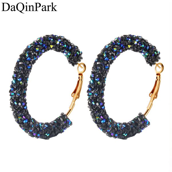2018 new design classic fashion crystal hoop earrings for women geometric round shiny rhinestone big earring jewelry for women, Golden;silver
2018 new design classic fashion crystal hoop earrings for women geometric round shiny rhinestone big earring jewelry for women, Golden;silver