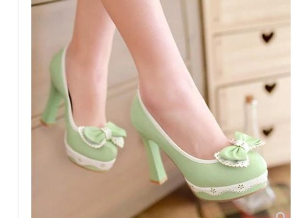 send 2018 new style women's shoes korean shallow mouth high heels waterproof table coarse heel thick sole single shoes, Black
send 2018 new style women's shoes korean shallow mouth high heels waterproof table coarse heel thick sole single shoes, Black