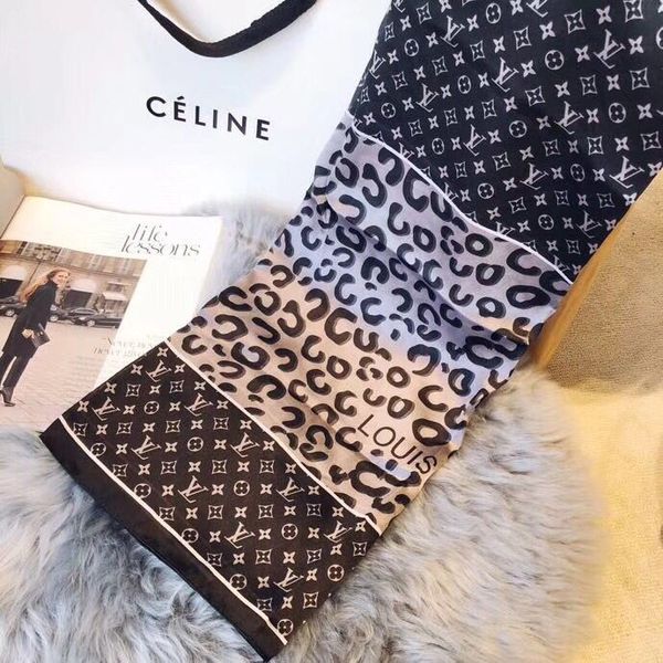 top quality Luxury Brand scarf women scarf famous Designer Leopard print Scarves Shawls Wrap With Tag 180x90Cm Shawls Collar Headbands
top quality Luxury Brand scarf women scarf famous Designer Leopard print Scarves Shawls Wrap With Tag 180x90Cm Shawls Collar Headbands