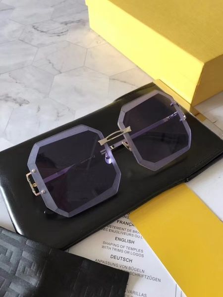 new fashion women sunglasses 0297 men sunglasses simple and generous men sun glasses outdoor uv400 protection eyewear with case, White;black
new fashion women sunglasses 0297 men sunglasses simple and generous men sun glasses outdoor uv400 protection eyewear with case, White;black