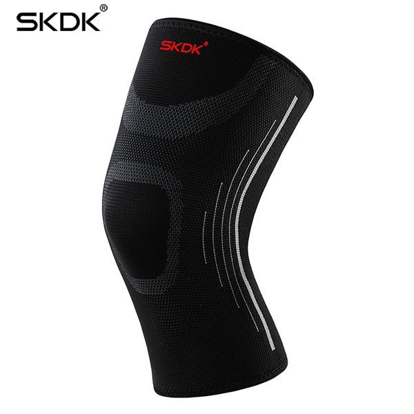1pair men's running sports knee brace fitness meniscus anti-ladies summer thin knit knee pads protector, Black;gray
1pair men's running sports knee brace fitness meniscus anti-ladies summer thin knit knee pads protector, Black;gray