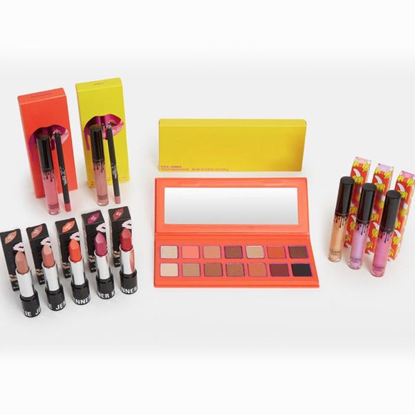 Newest Hot Brand makeup set The Summer Collection Matte lipstick Eyeshadow palette Lip Gloss Cosmetics Kit
Newest Hot Brand makeup set The Summer Collection Matte lipstick Eyeshadow palette Lip Gloss Cosmetics Kit