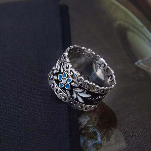 925 sterling silver thai silver light luxury fashion retro old hollow ring men and women simple pattern ring index finger ring
925 sterling silver thai silver light luxury fashion retro old hollow ring men and women simple pattern ring index finger ring