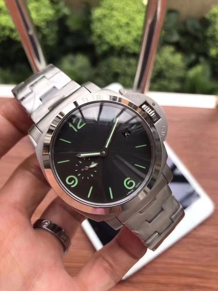 Luxury Sapphire Wristbwatches Basel Stainless Steel Automatic Movement Mens Watch 40mm 
Luxury Sapphire Wristbwatches Basel Stainless Steel Automatic Movement Mens Watch 40mm