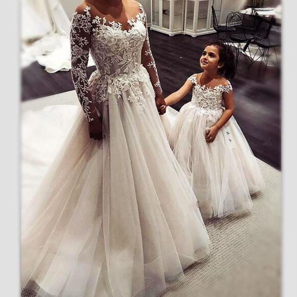 elegant long sleeves wedding dresses sequins sheer neckline lace appliques tulle country bridal gowns back zipper plus size wedding dres, White
elegant long sleeves wedding dresses sequins sheer neckline lace appliques tulle country bridal gowns back zipper plus size wedding dres, White