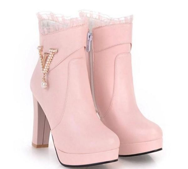 send autumn and winter new style high-heeled short boots 2018 female fashion coarse heel waterproof table martin boots, Black
send autumn and winter new style high-heeled short boots 2018 female fashion coarse heel waterproof table martin boots, Black
