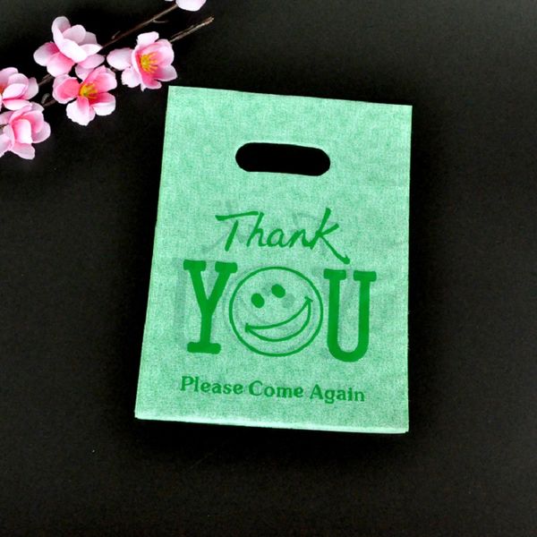 100pcs/lot 15x20cm green "thank you" and smile printed with handle plastic bags candy gifts storage packaging bags pouches, Black;white
100pcs/lot 15x20cm green "thank you" and smile printed with handle plastic bags candy gifts storage packaging bags pouches, Black;white