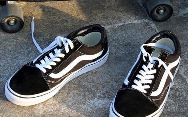 A2 2019 Classics Old Skool Canvas Men Women Casual Shoes Classic Black White Vanss Skateboard Shoes
A2 2019 Classics Old Skool Canvas Men Women Casual Shoes Classic Black White Vanss Skateboard Shoes