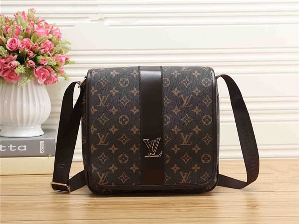 High quality fashion men and women personality hand-letter stitching small square bag briefcase OL business work Messenger bag
High quality fashion men and women personality hand-letter stitching small square bag briefcase OL business work Messenger bag