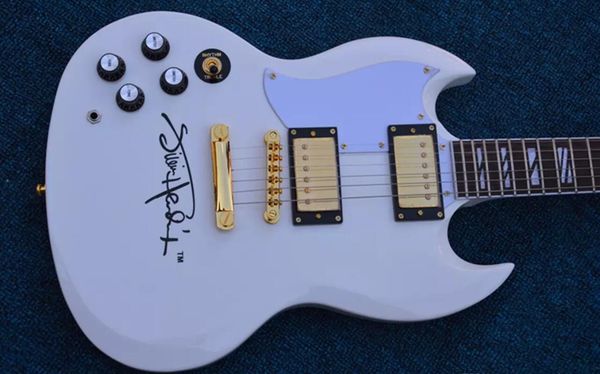 left handed custom shop signature white supre sg electric guitar white pearl split block fingerboard inlay, gold hardware, white pickguard
left handed custom shop signature white supre sg electric guitar white pearl split block fingerboard inlay, gold hardware, white pickguard