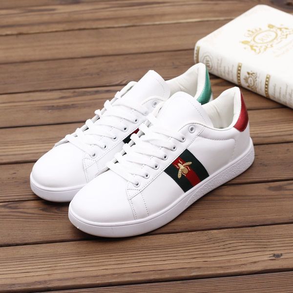2019 Small white shoes spring and summer 2019 new Korean version of white shoes wild couple models casual trend canvas flat shoes
2019 Small white shoes spring and summer 2019 new Korean version of white shoes wild couple models casual trend canvas flat shoes
