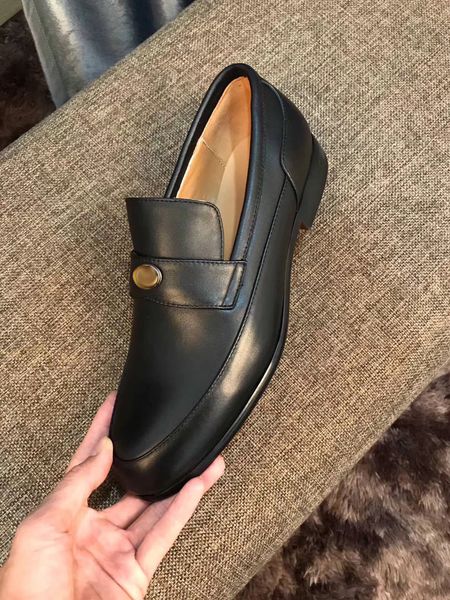 Luxury Fashion Genuine Leather Flats Business Brand Men's Designer Party Dress Shoes Formal Oxfords Sapato Masculino Size 38-45
Luxury Fashion Genuine Leather Flats Business Brand Men's Designer Party Dress Shoes Formal Oxfords Sapato Masculino Size 38-45