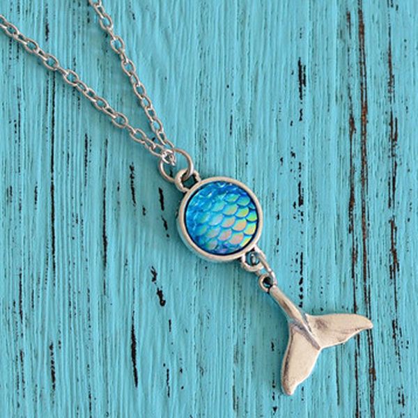 1pc mermaid tail necklace, fish scale necklace, mermaid necklaces, dainty shimmery jewelry, Silver
1pc mermaid tail necklace, fish scale necklace, mermaid necklaces, dainty shimmery jewelry, Silver