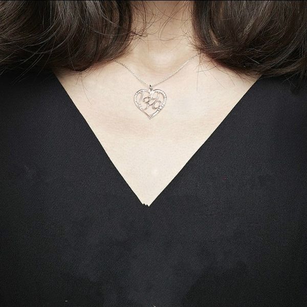 pure silver s925 hollowed out 1399 necklaces heart-shaped high-quality valentine gift
pure silver s925 hollowed out 1399 necklaces heart-shaped high-quality valentine gift