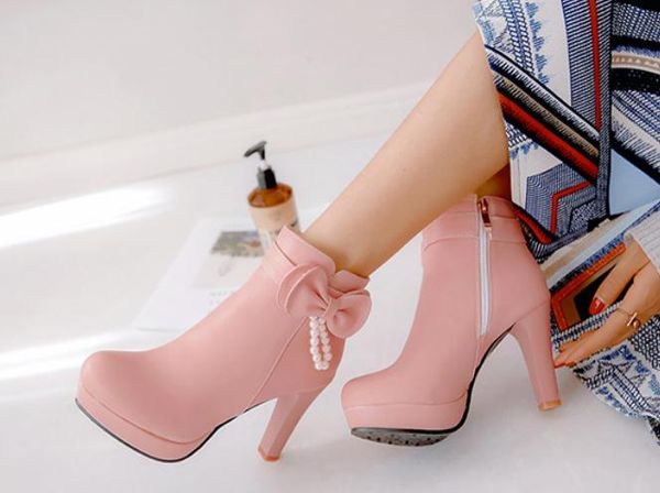 send 2018 new style high heel autumn and winter coarse heel martin boots women short boots, Black
send 2018 new style high heel autumn and winter coarse heel martin boots women short boots, Black