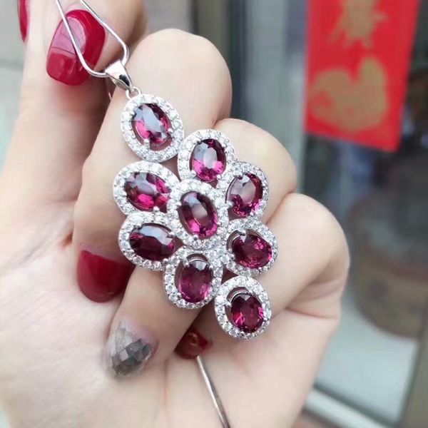 natural red garnet pendant s925 silver natural gemstone pendant necklace trendy luxurious rhombus flower women party jewelry
natural red garnet pendant s925 silver natural gemstone pendant necklace trendy luxurious rhombus flower women party jewelry