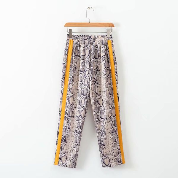 2018 women vintage snake skin print side stripe pants ankle length elastic waist pocket trousers female leisure pants p150, Black;white
2018 women vintage snake skin print side stripe pants ankle length elastic waist pocket trousers female leisure pants p150, Black;white