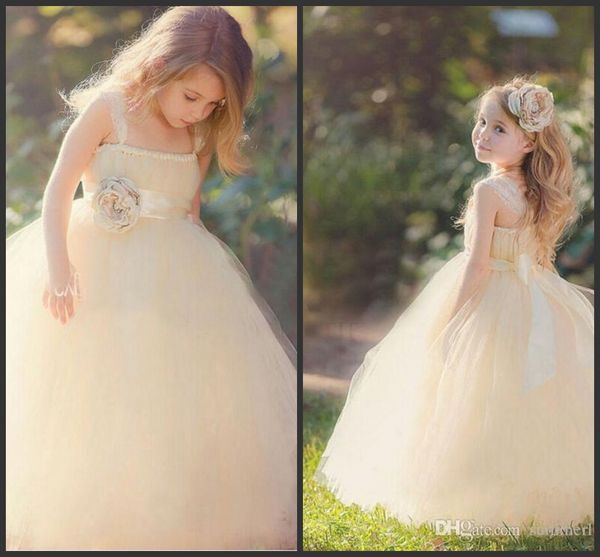 2018 new cute tulle flower girl' dresses lace ruffles floral sash floor length little girl' bridal wedding party dresses vestido, White;red
2018 new cute tulle flower girl' dresses lace ruffles floral sash floor length little girl' bridal wedding party dresses vestido, White;red