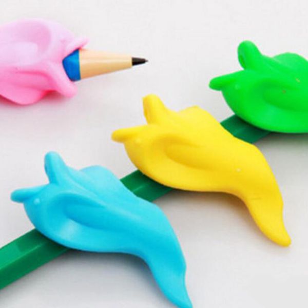 high-grade silicone hold pen refill school corrector pupils practice writing ergonomic grooves fish pens pencil extender grip, Black;red
high-grade silicone hold pen refill school corrector pupils practice writing ergonomic grooves fish pens pencil extender grip, Black;red