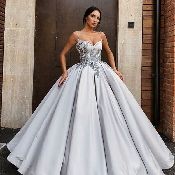 spaghetti sweetheart formal prom dress sleeveless applique bodice lace-up ball gowns evening dress glamorous party dress dubai women gowns, Black
spaghetti sweetheart formal prom dress sleeveless applique bodice lace-up ball gowns evening dress glamorous party dress dubai women gowns, Black