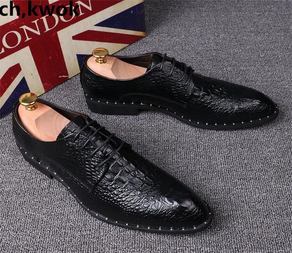 men metal decorative shoes pointed toe lace business dress shoes increased wedding british men retro personality tide, Black
men metal decorative shoes pointed toe lace business dress shoes increased wedding british men retro personality tide, Black