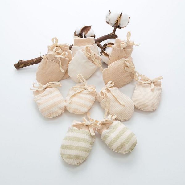 natural colored cotton babies anti-scratch gloves newborn baby anti-grasping face gloves breathable cotton pairs of scratch mittens, White
natural colored cotton babies anti-scratch gloves newborn baby anti-grasping face gloves breathable cotton pairs of scratch mittens, White