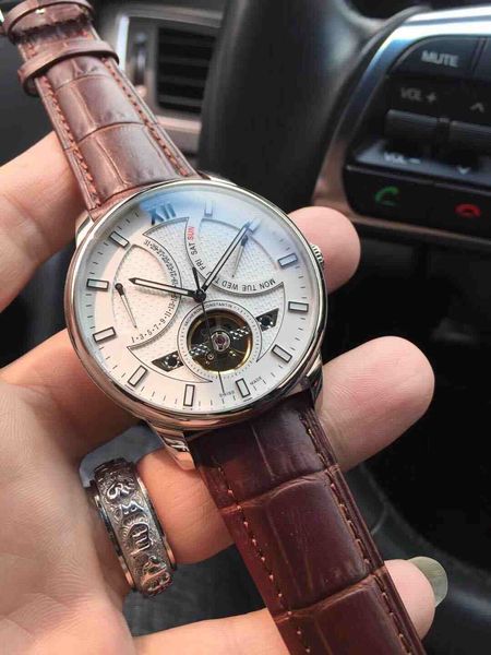 in 2018, luxury multi-functional leisure men's wristwatch, fully automatic imported mechanical core.leather belt, wholesale and retail, Slivery;brown
in 2018, luxury multi-functional leisure men's wristwatch, fully automatic imported mechanical core.leather belt, wholesale and retail, Slivery;brown
