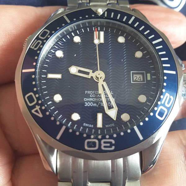 2018 Luxury Mens Professional 300m James Bond 007 Blue Dial Sapphire Automatic Watch Men's Watches 1PC
2018 Luxury Mens Professional 300m James Bond 007 Blue Dial Sapphire Automatic Watch Men's Watches 1PC