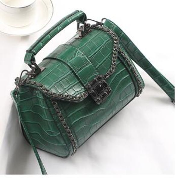 2019 new L bags free shipping high quality female handbags, high-end designer L shoulder bag3
2019 new L bags free shipping high quality female handbags, high-end designer L shoulder bag3