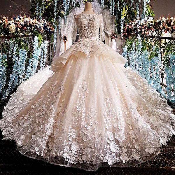 detail hand work flowers wedding dress 2019 with peplum o-neck half tulle sleeve ball gown wedding gown with long train zipper back croatia, White
detail hand work flowers wedding dress 2019 with peplum o-neck half tulle sleeve ball gown wedding gown with long train zipper back croatia, White