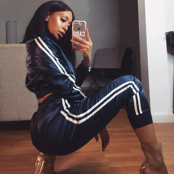 regular women tracksuit zipper hoodies sweatshirt and pants 2 pieces set fashion female cropped pullover and trousers suit, Gray
regular women tracksuit zipper hoodies sweatshirt and pants 2 pieces set fashion female cropped pullover and trousers suit, Gray