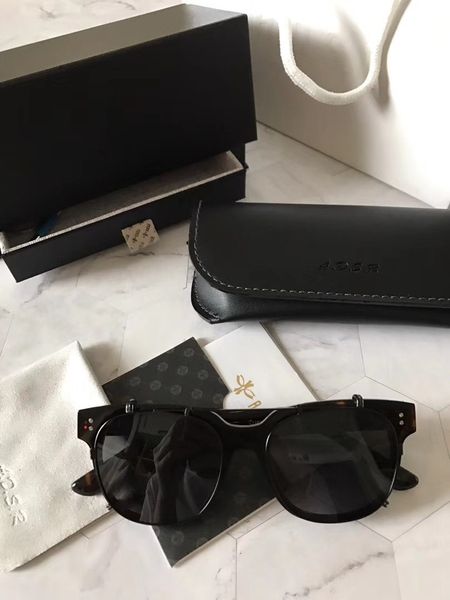 new fashion women sunglasses oculos super-x men sunglasses simple and generous men sun glasses outdoor uv400 protection eyewear with case, White;black 
new fashion women sunglasses oculos super-x men sunglasses simple and generous men sun glasses outdoor uv400 protection eyewear with case, White;black