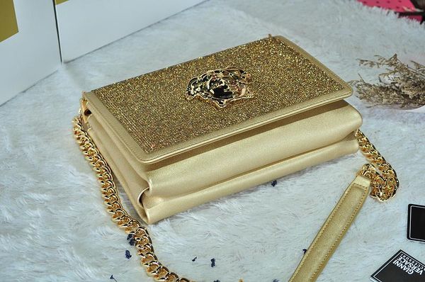 Sale mini women imple and generou fa hion de igner handbag houlder bag gold chain and equin
Sale mini women imple and generou fa hion de igner handbag houlder bag gold chain and equin