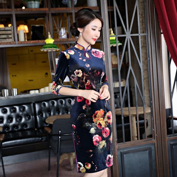 2018 fengmeisi chinese traditional dress women cheongsam vintage velvet slim elegant oriental short qipao dress wedding clothes, Red
2018 fengmeisi chinese traditional dress women cheongsam vintage velvet slim elegant oriental short qipao dress wedding clothes, Red