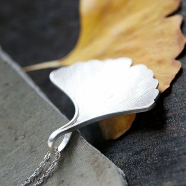 new design silver plating handmade jewelry biloba leaf pendant necklace jewelry choker collars for women
new design silver plating handmade jewelry biloba leaf pendant necklace jewelry choker collars for women