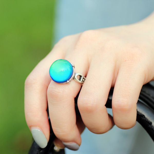 mojo factory sale antique silver plated color change mood stone ring for gift mj-rs041, Golden;silver
mojo factory sale antique silver plated color change mood stone ring for gift mj-rs041, Golden;silver