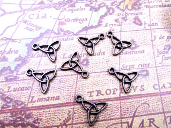 150pcs-- knot charms ,antique bronze 2 sided knot charm pendants, triquetra knot, 14x15mm, Bronze;silver
150pcs-- knot charms ,antique bronze 2 sided knot charm pendants, triquetra knot, 14x15mm, Bronze;silver
