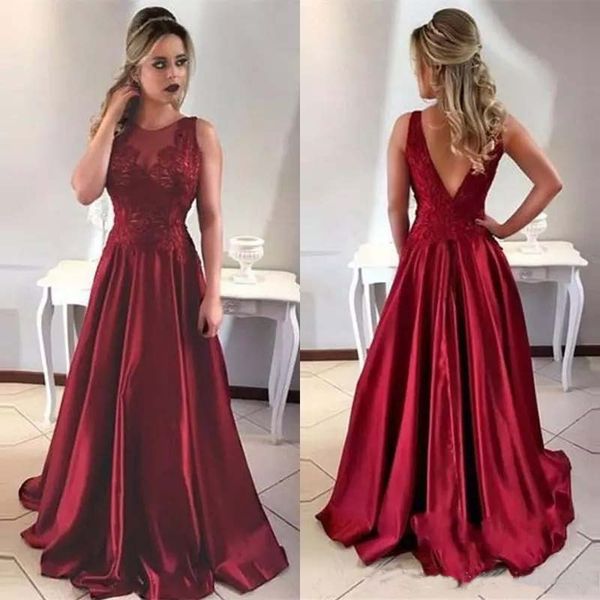 custom arabi lace prom dresses 2018 with appliques jewel neck satin sweep train backless evening party gowns, Black
custom arabi lace prom dresses 2018 with appliques jewel neck satin sweep train backless evening party gowns, Black