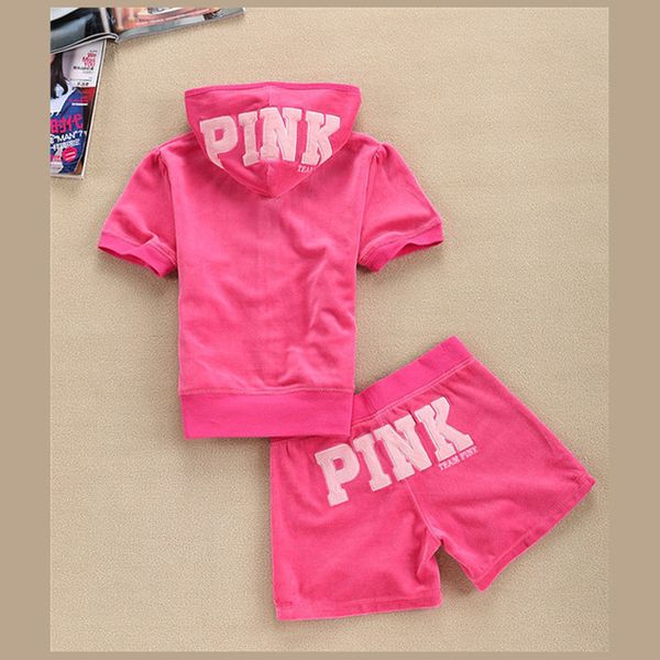 2020 classic explosion summer ladies velvet suit european station was thin short-sleeved shorts fashion sportswear
2020 classic explosion summer ladies velvet suit european station was thin short-sleeved shorts fashion sportswear