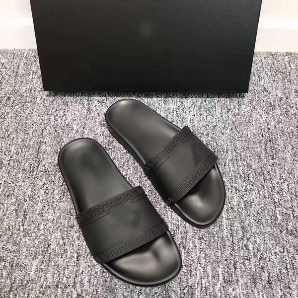 Men Designer Slippers Man Slipper Sandals Mens Medusa Scuffs male Summer outdoor Beach slide Sandals size 38-45 Free Delivery
Men Designer Slippers Man Slipper Sandals Mens Medusa Scuffs male Summer outdoor Beach slide Sandals size 38-45 Free Delivery
