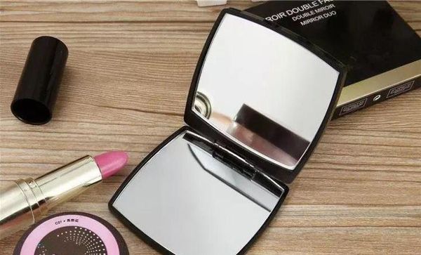 with logo folding double side mirror with gift box black makeup mirror portable classic style
with logo folding double side mirror with gift box black makeup mirror portable classic style