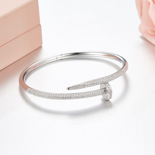 Brand pure 925 terling ilver nail bracelet bangle full cz cry tal fa hion per onality all match love bangle quality
Brand pure 925 terling ilver nail bracelet bangle full cz cry tal fa hion per onality all match love bangle quality