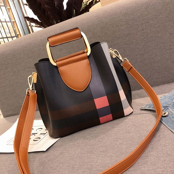 2018 china style plaid leather tote bags messenger bags new fashion clutch famous shoulder bags purse coerya /11
2018 china style plaid leather tote bags messenger bags new fashion clutch famous shoulder bags purse coerya /11