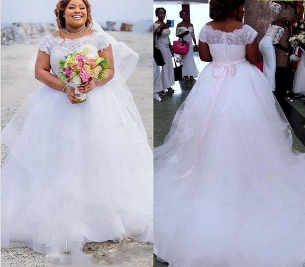 2019 new plus size lace ball gown wedding dresses long train appliqued short sleeve bridal gowns modest country wedding dress 2018, White
2019 new plus size lace ball gown wedding dresses long train appliqued short sleeve bridal gowns modest country wedding dress 2018, White