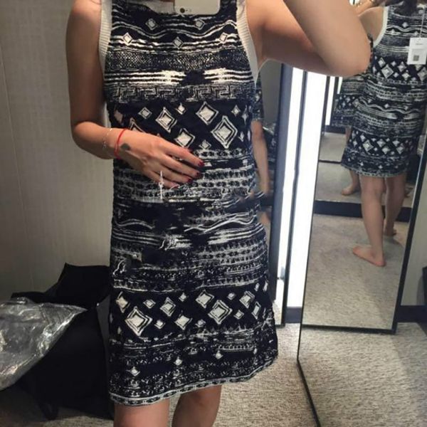 brand designer women jacquard dresses 2018 summer autumn runway fashion sleeveless contrast color knitted little dresses knitwear, Black
brand designer women jacquard dresses 2018 summer autumn runway fashion sleeveless contrast color knitted little dresses knitwear, Black