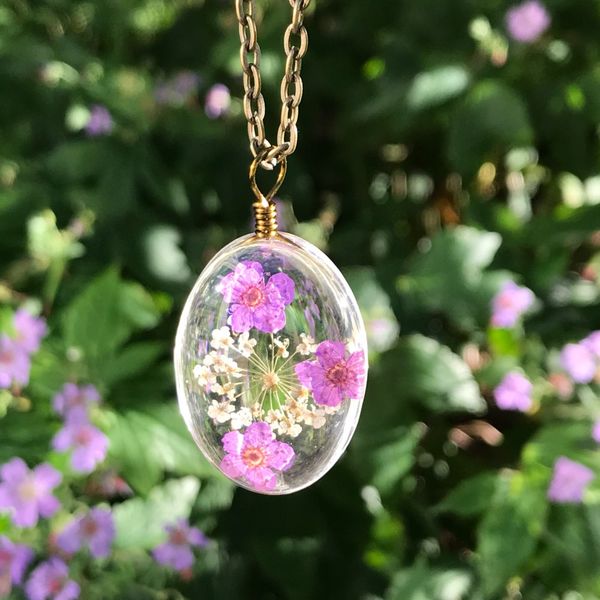 whole salesedmart colorful real dried flower glass crystal pendant necklace vintage bronze chain necklace for women, Silver
whole salesedmart colorful real dried flower glass crystal pendant necklace vintage bronze chain necklace for women, Silver
