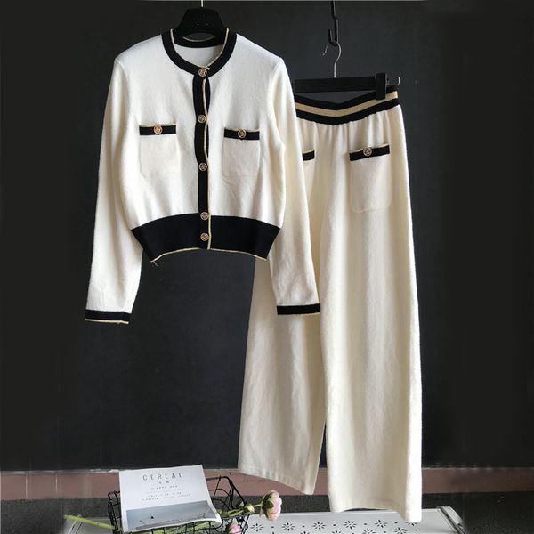 2018 new design women's fashion o-neck single breasted gold piping patchwork knitted sweater and wide leg long pants twinset suit, White
2018 new design women's fashion o-neck single breasted gold piping patchwork knitted sweater and wide leg long pants twinset suit, White