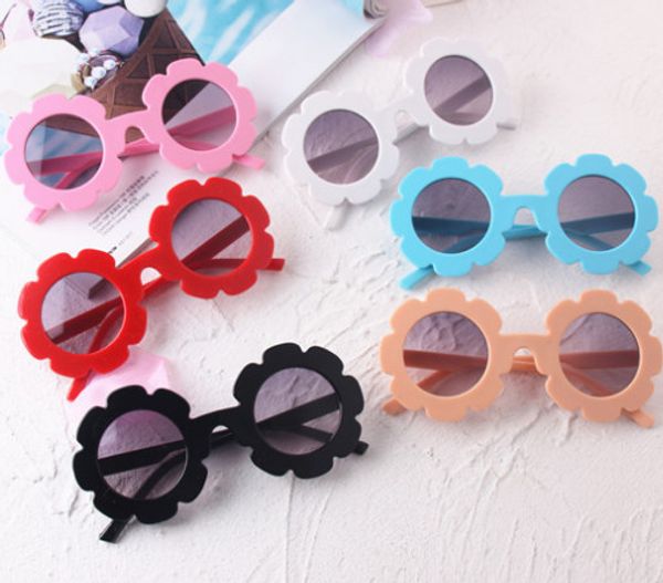 Kid ungla fa hion new baby flower modelling outdoor wayfarer unblock acce orie children goggle girl prince acce orie r2963
Kid ungla fa hion new baby flower modelling outdoor wayfarer unblock acce orie children goggle girl prince acce orie r2963