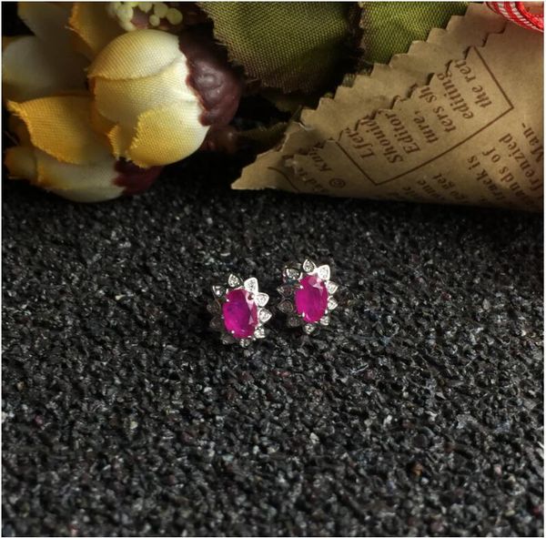 ruby stud earring natural and real ruby 925 sterling silver fine jewelry, Golden;silver
ruby stud earring natural and real ruby 925 sterling silver fine jewelry, Golden;silver