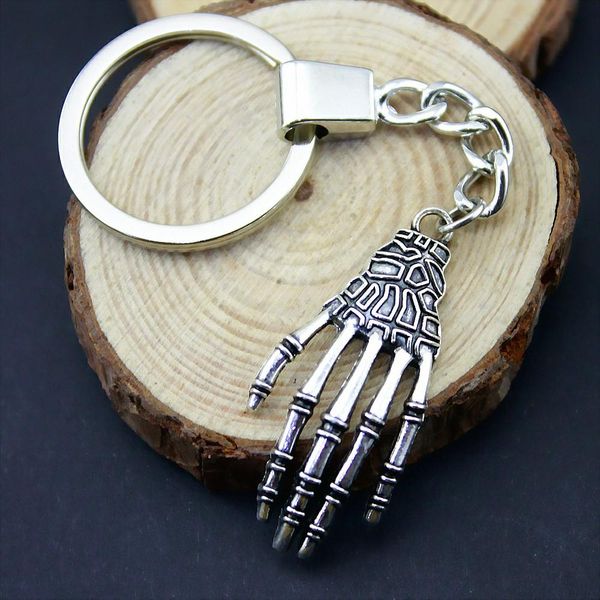 6 pieces key chain women key rings fashion keychains for men skull hand 42x21mm, Slivery;golden
6 pieces key chain women key rings fashion keychains for men skull hand 42x21mm, Slivery;golden
